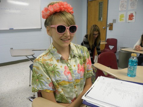 Jenna Wellman gets creative and turns a lei in to an updo accessory